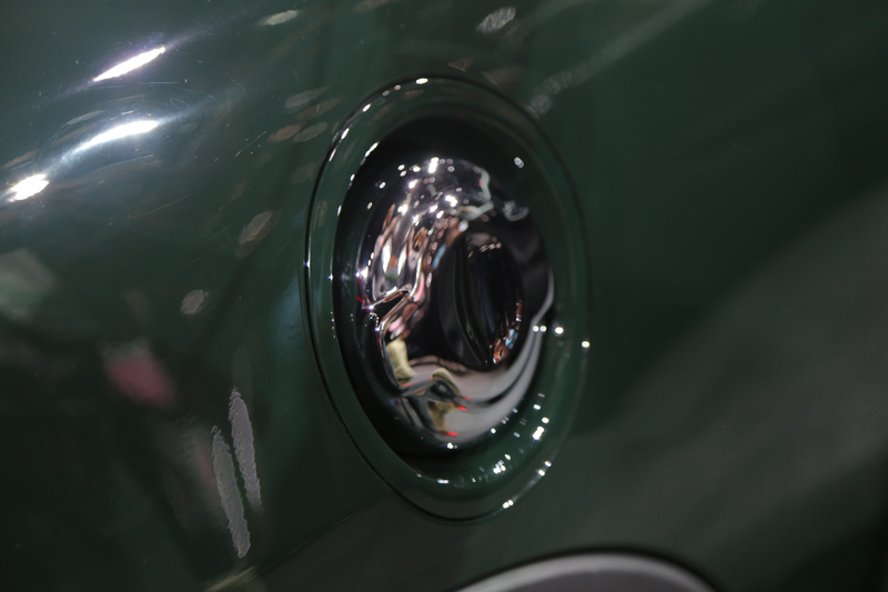 Illustration for article titled The 2015 Mini John Cooper Works: 228 HP And Bonkers Looks For $30,600